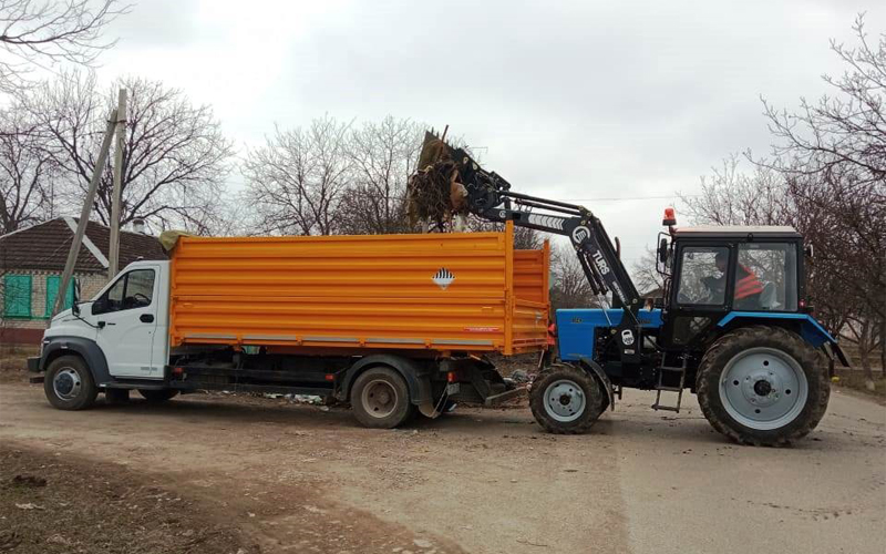 Весеннюю очистку от свалок начал проводить Регоператор в Ессентуках.