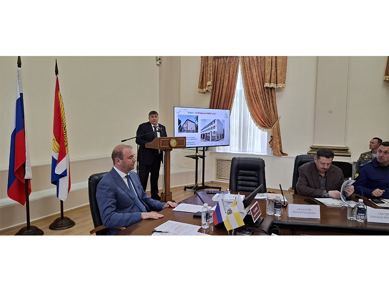 Глава Ессентуков Владимир Крутников отчитался о своей работе перед депутатским корпусом.