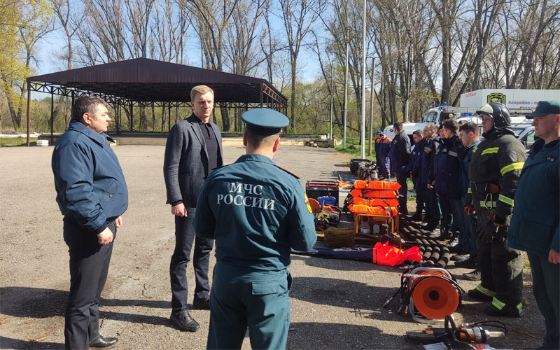 Глава Ессентуков проверил готовность спасателей к погодным «сюрпризам».