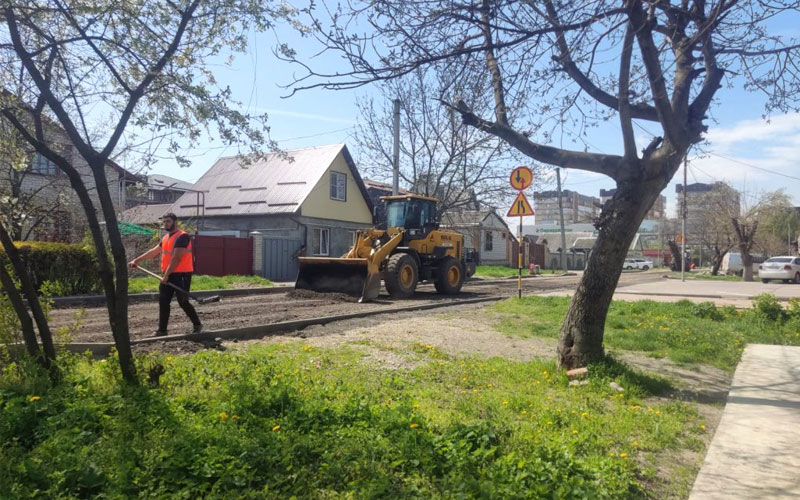 В Ессентуках дорожные работы начаты на 6 улицах курорта.