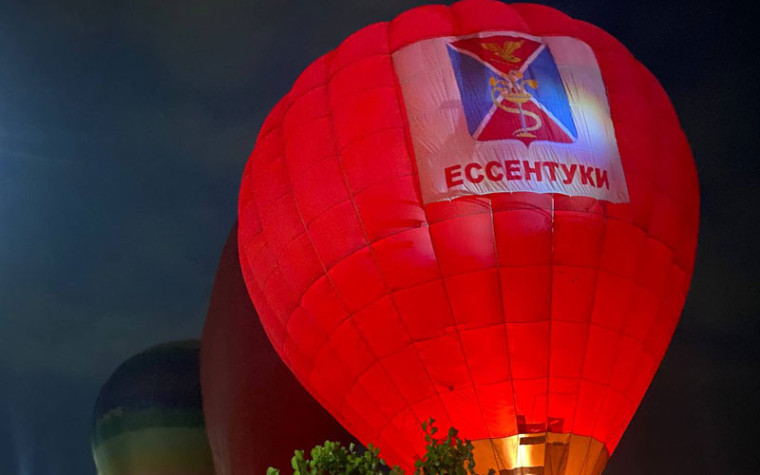 Юбилей КМВ в Ессентуках отмечало несколько тысяч человек. Юбилей КМВ в Ессентуках отмечало несколько тысяч человек.