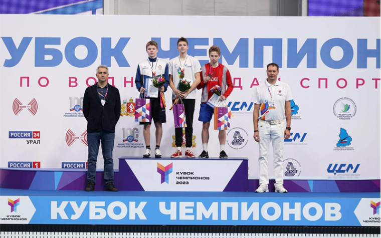 Ессентучанин стал четырехкратным чемпионом Всероссийских соревнований по плаванию. Ессентучанин стал четырехкратным чемпионом Всероссийских соревнований по плаванию.