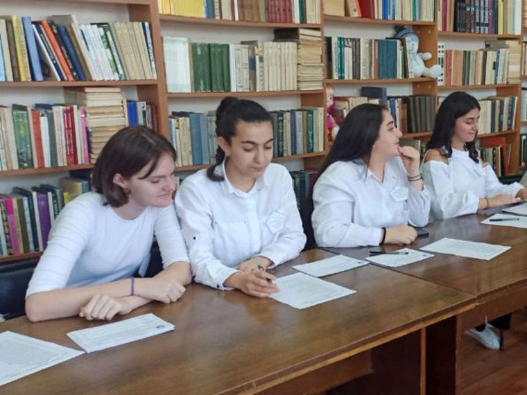 В ессентукской школе прошло тайное голосование. В ессентукской школе прошло тайное голосование.