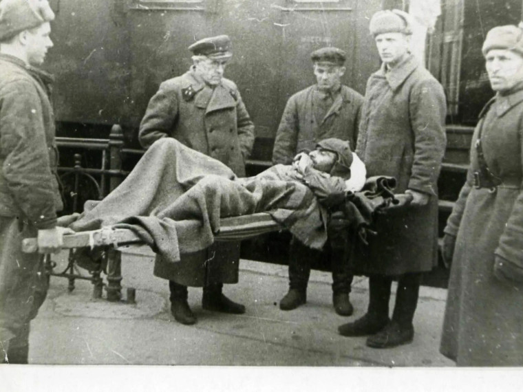 Исторический санаторий «Азау» в Ессентуках ведёт свою историю с 1906 года.